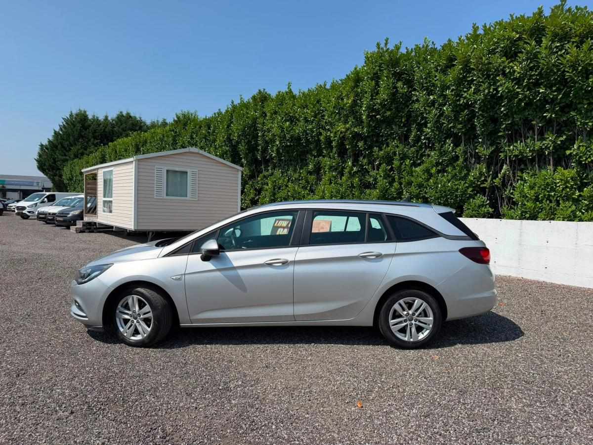 opel-astra-sport-tourer-2017-diesel-1598cc