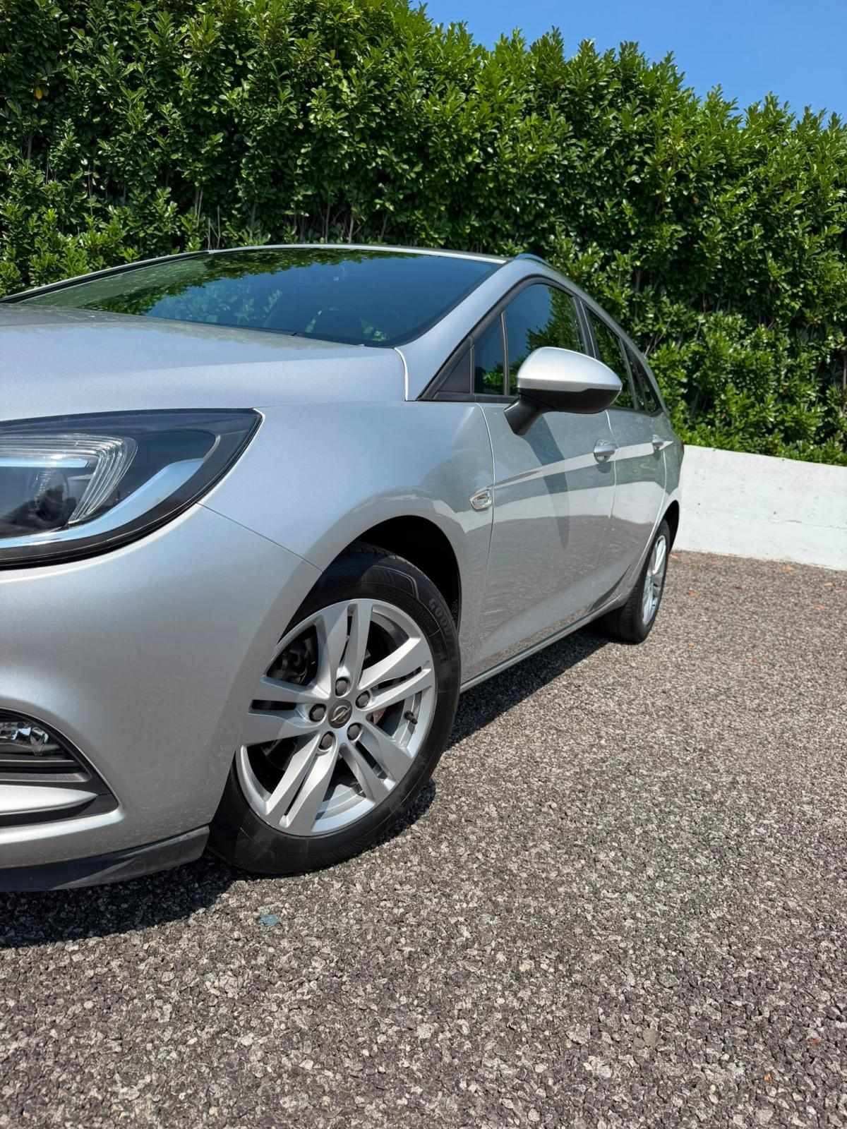 opel-astra-sport-tourer-2017-diesel-1598cc