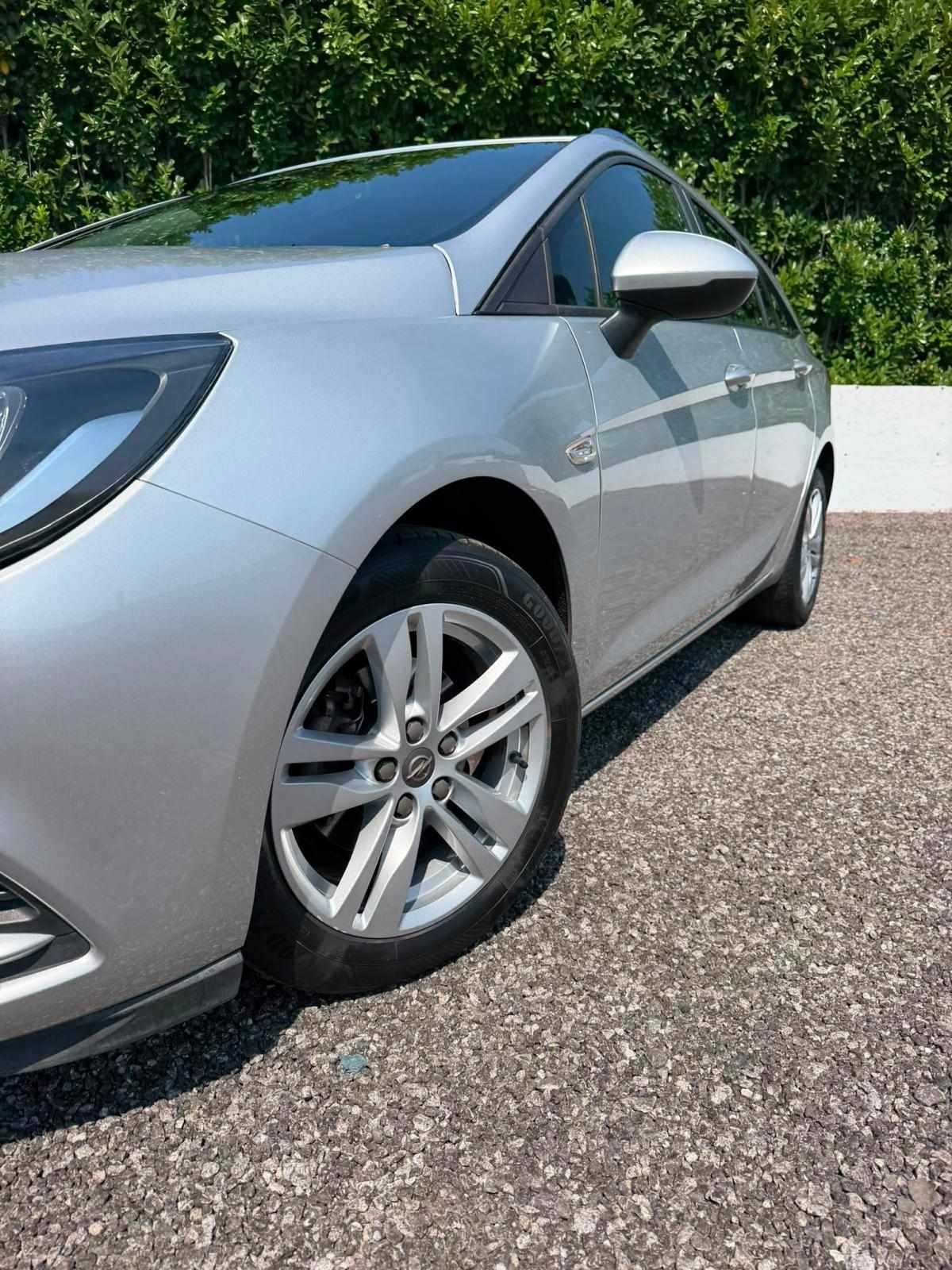 opel-astra-sport-tourer-2017-diesel-1598cc