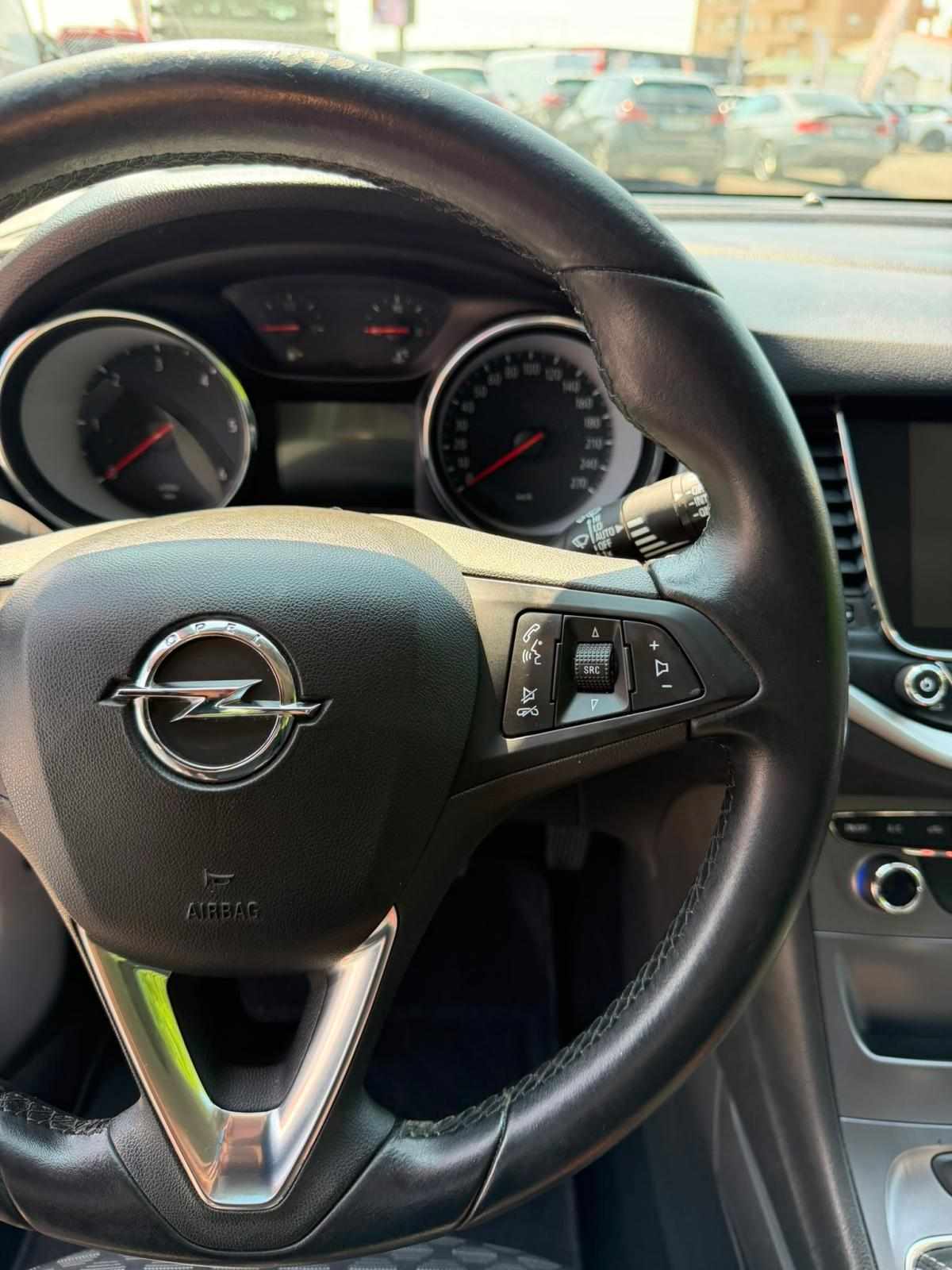opel-astra-sport-tourer-2017-diesel-1598cc