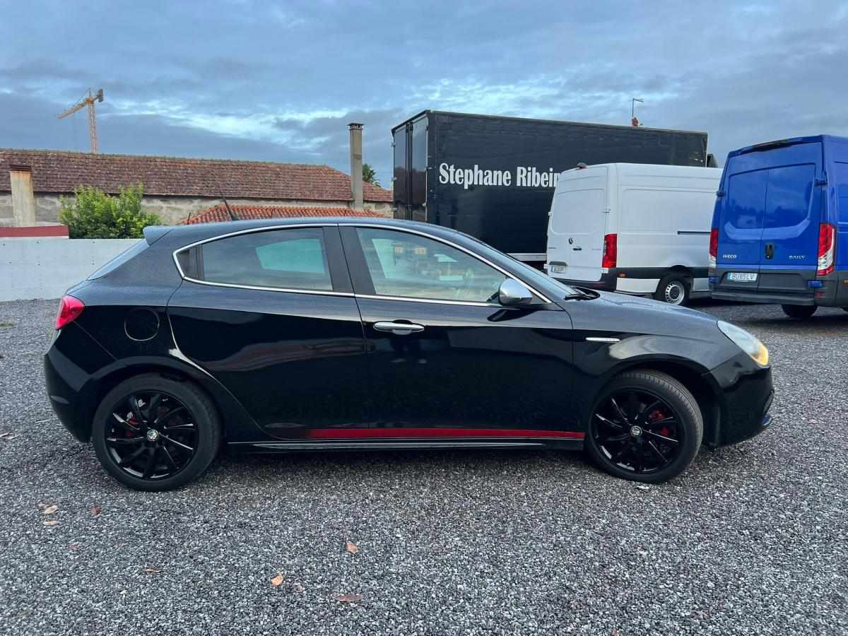 alfa-romeo-giulietta-2011-diesel-1598cc