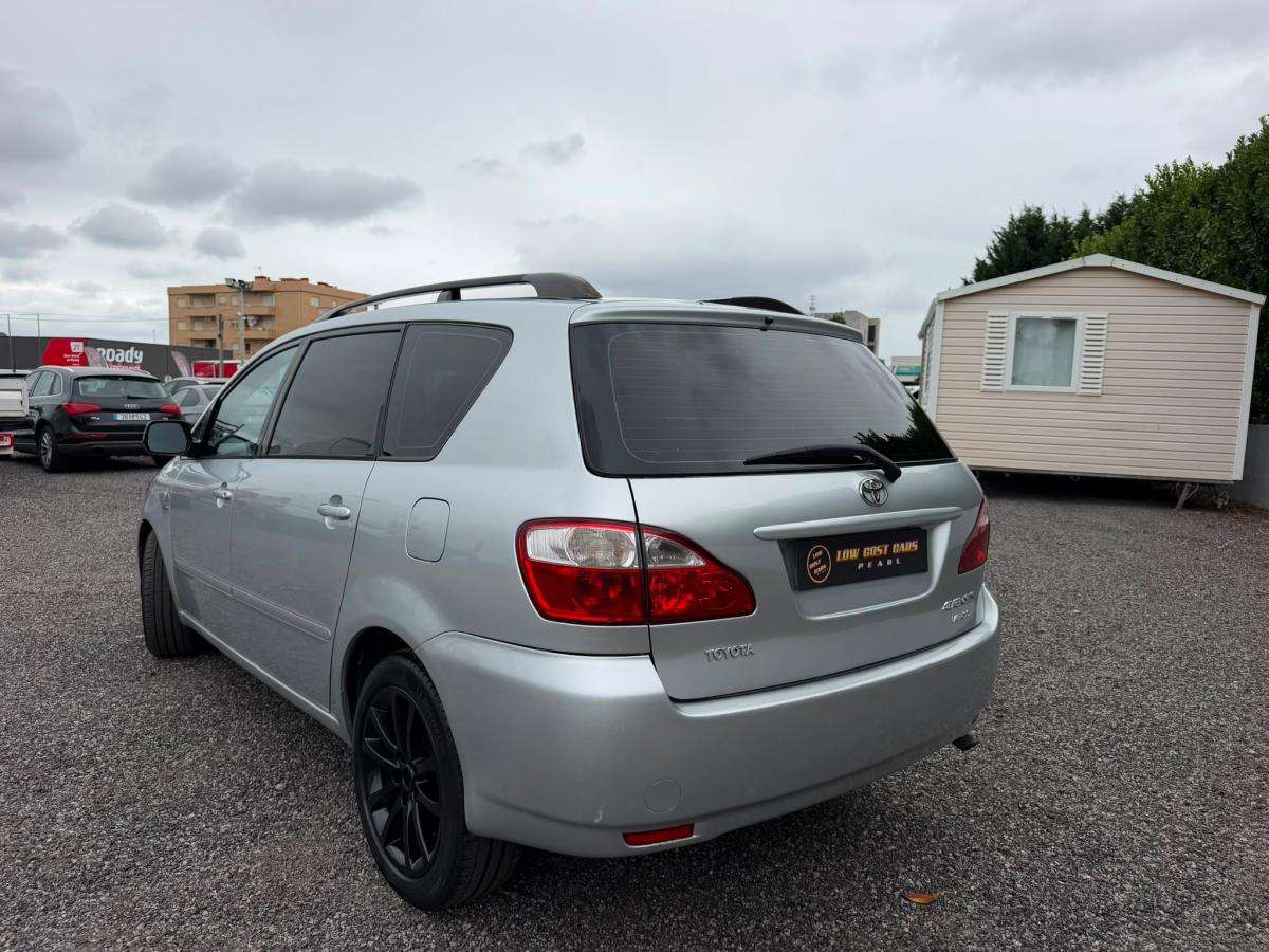 toyota-avensis-verso-2004-diesel-1995cc