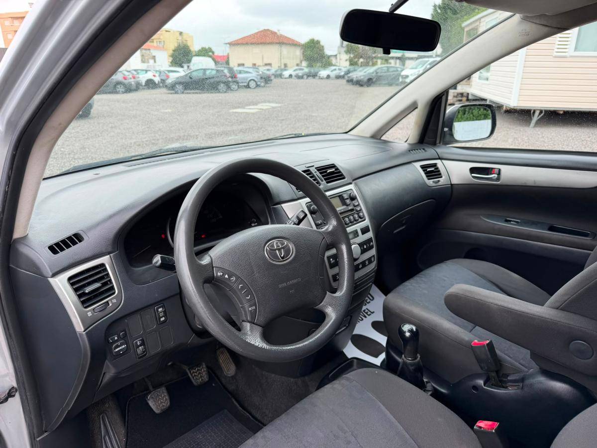 toyota-avensis-verso-2004-diesel-1995cc