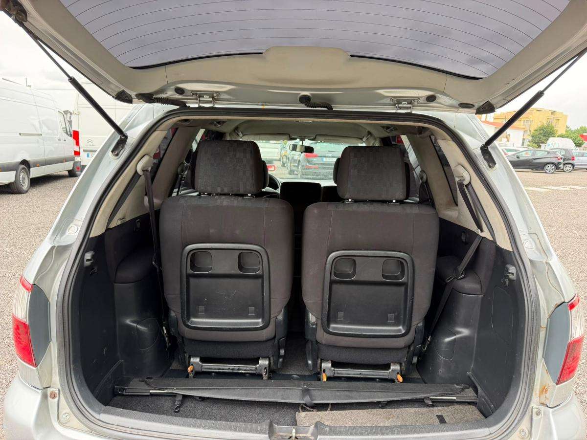 toyota-avensis-verso-2004-diesel-1995cc
