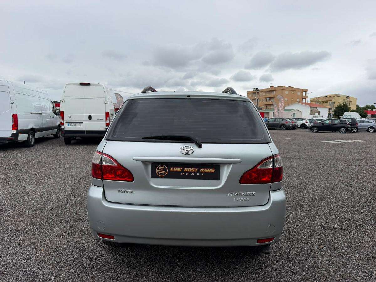 toyota-avensis-verso-2004-diesel-1995cc
