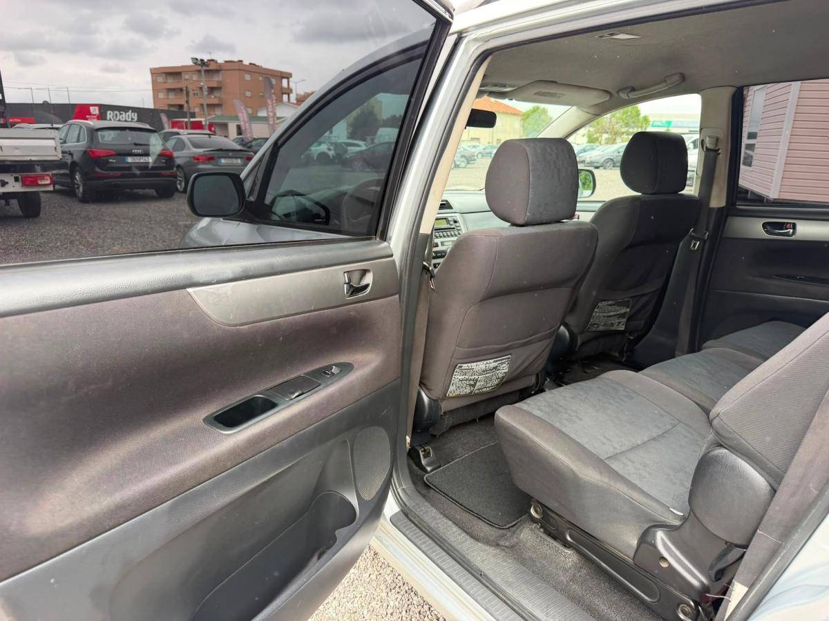 toyota-avensis-verso-2004-diesel-1995cc