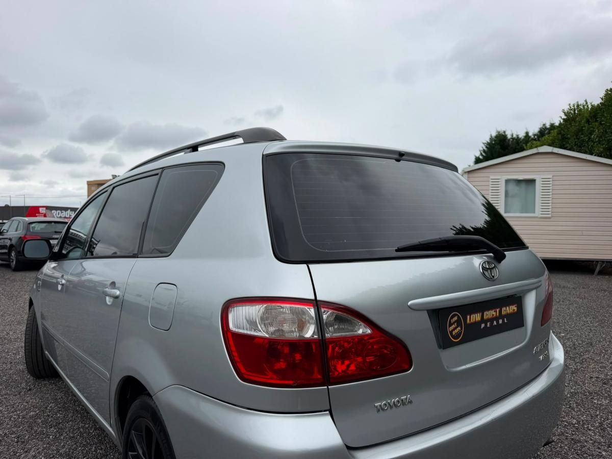 toyota-avensis-verso-2004-diesel-1995cc