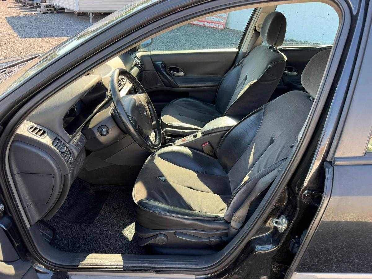 renault-laguna-break-2004-gasolina-1598cc