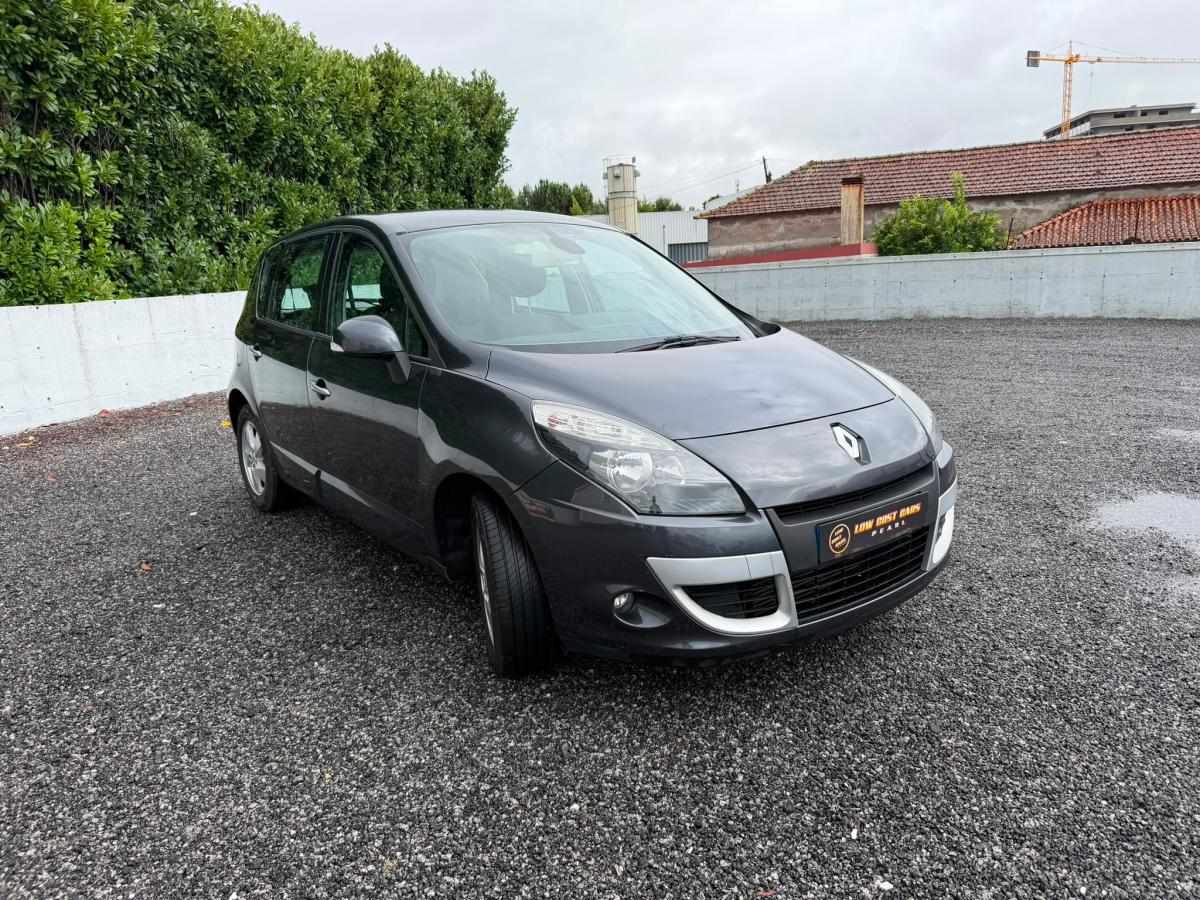 renault-scenic-2010-diesel-1870cc