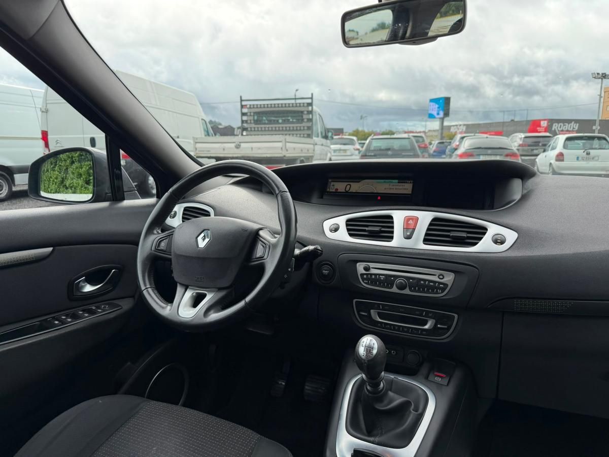 renault-scenic-2010-diesel-1870cc