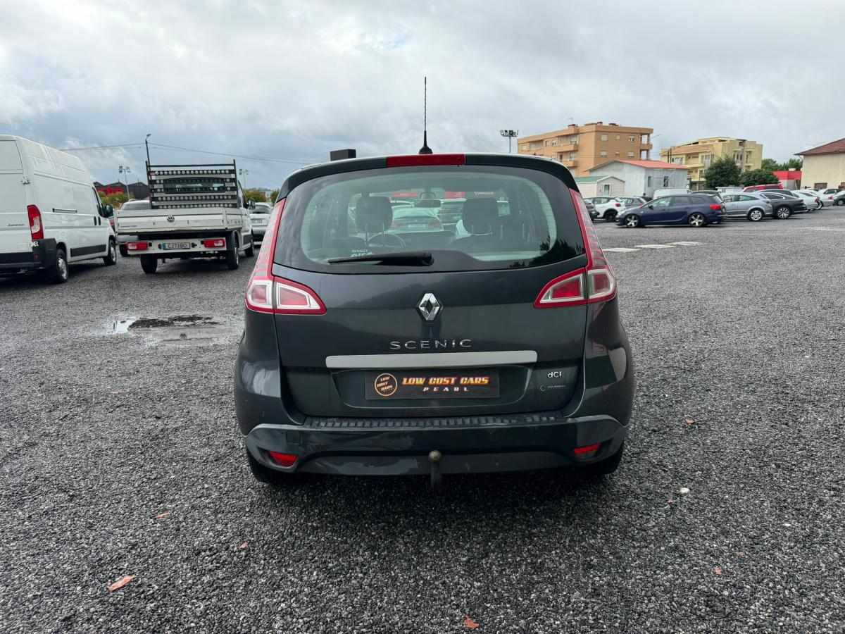 renault-scenic-2010-diesel-1870cc