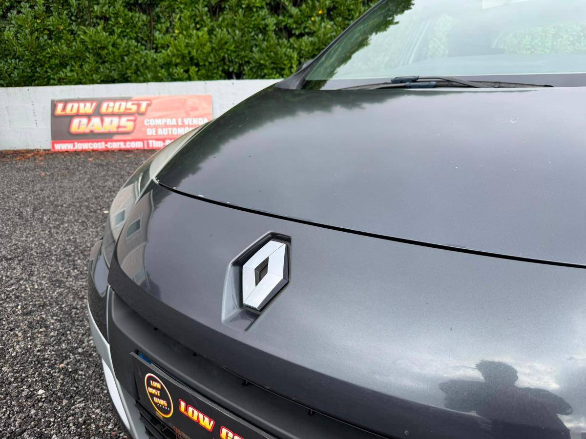 renault-scenic-2010-diesel-1870cc