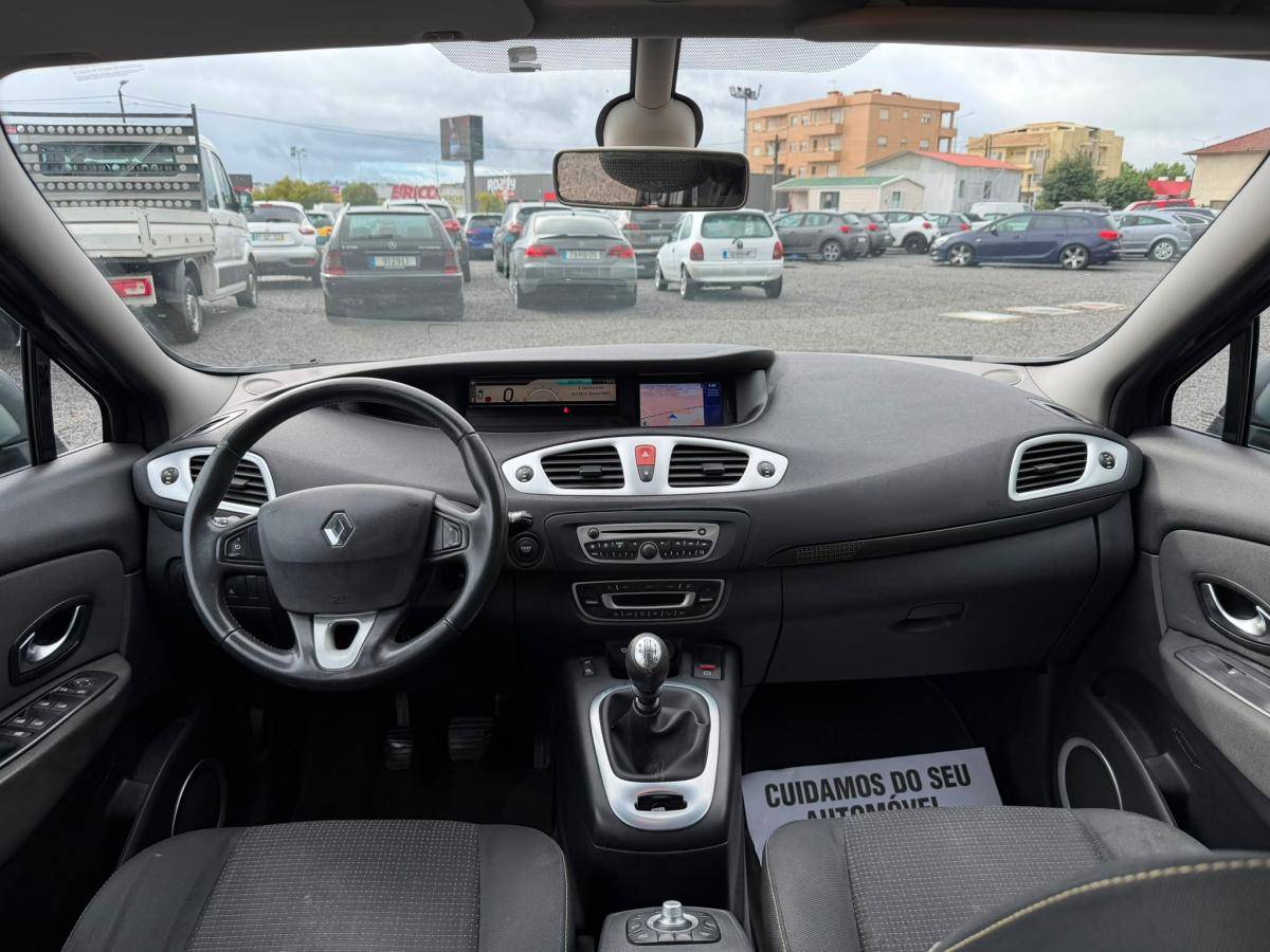 renault-scenic-2010-diesel-1870cc