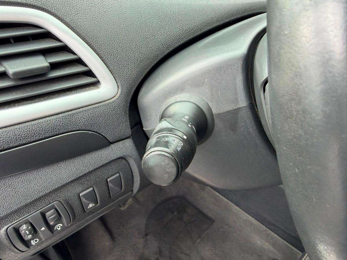renault-scenic-2010-diesel-1870cc