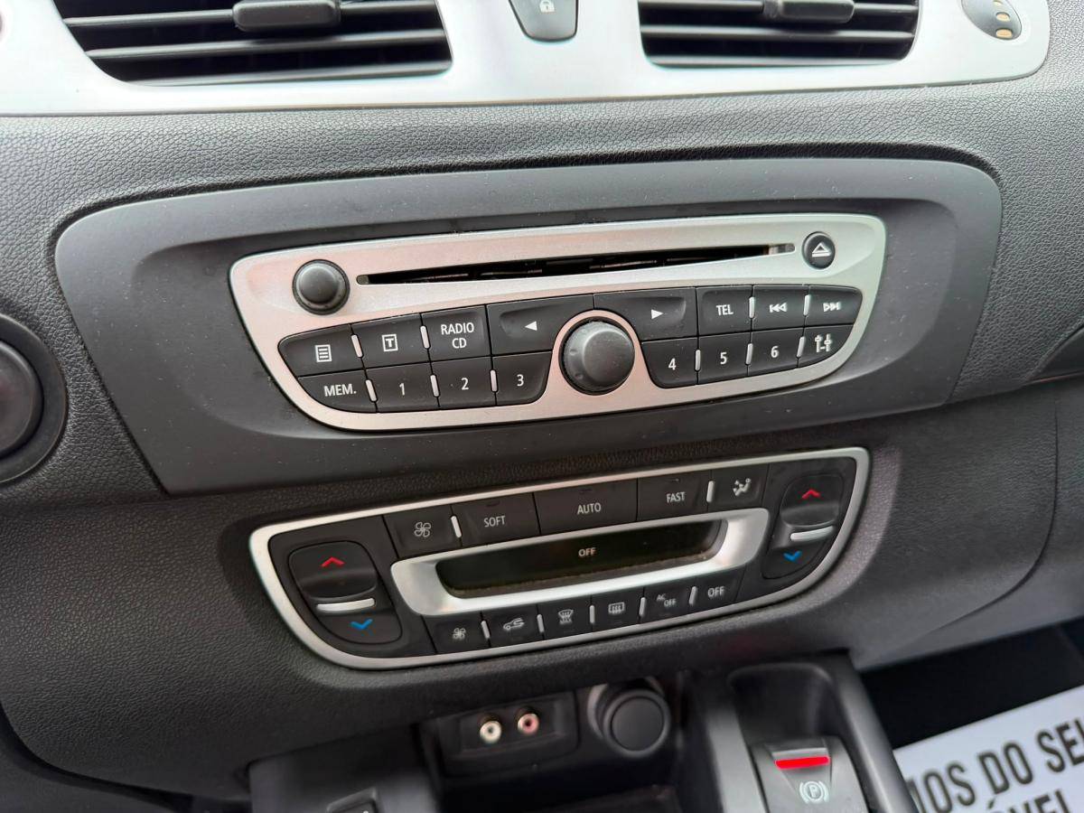 renault-scenic-2010-diesel-1870cc