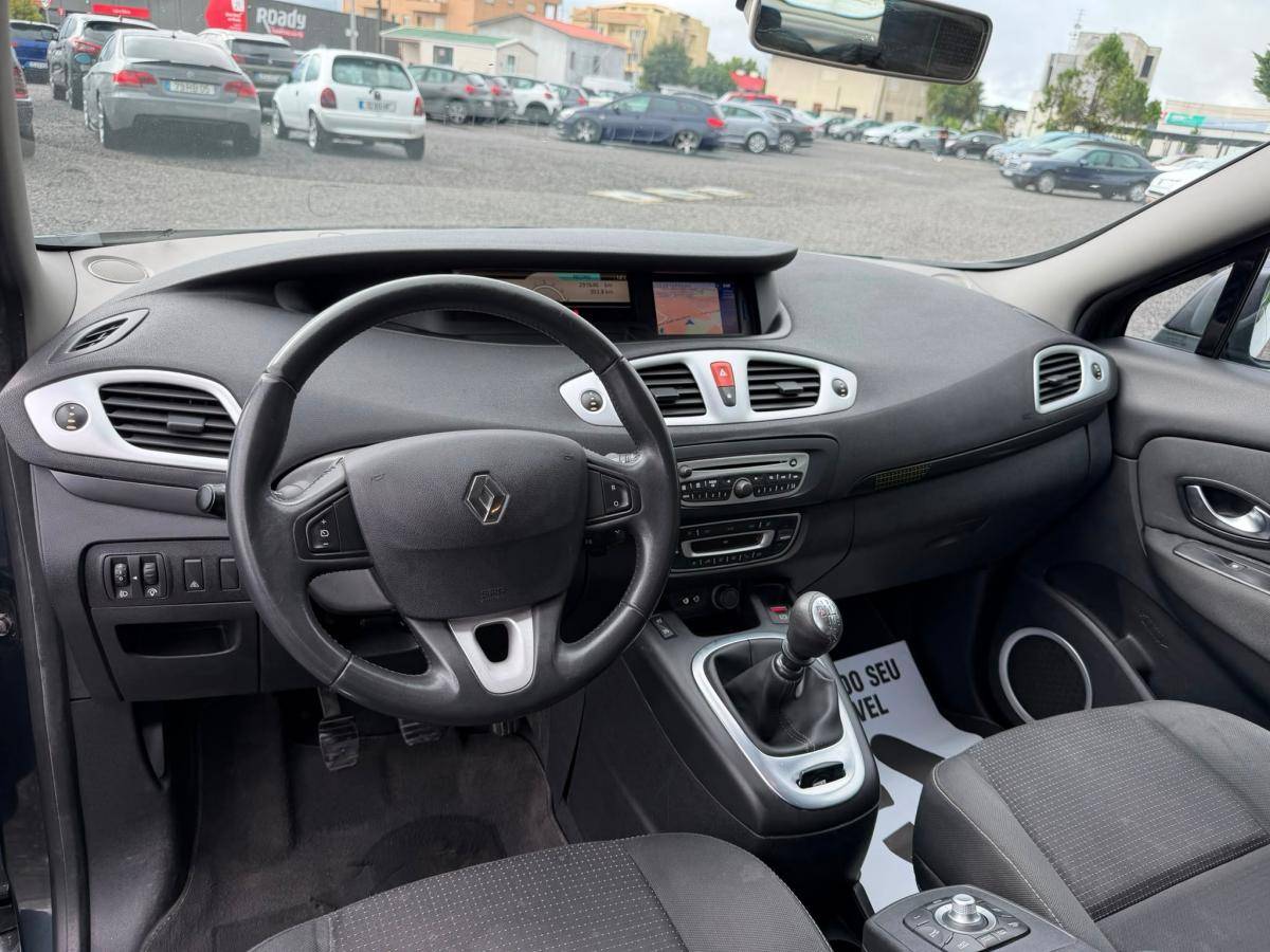 renault-scenic-2010-diesel-1870cc