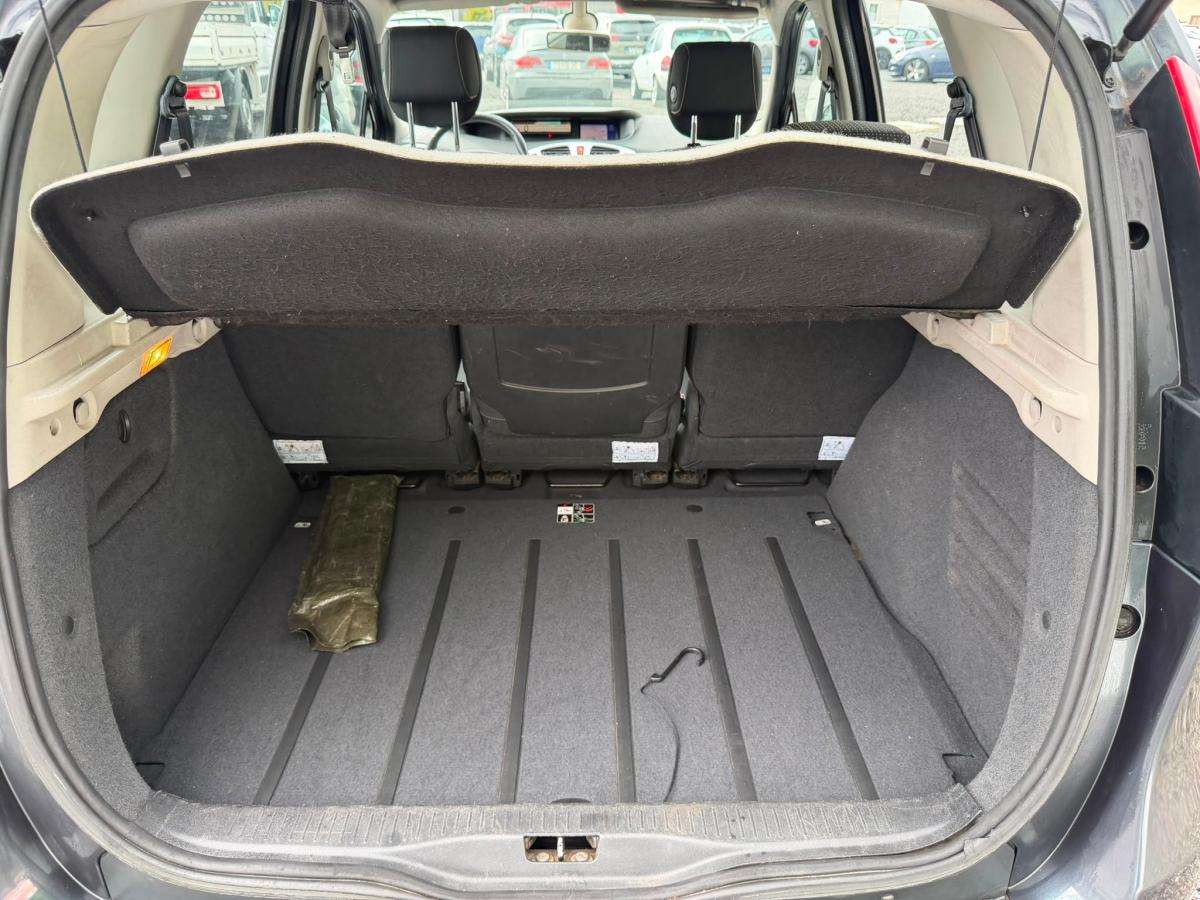 renault-scenic-2010-diesel-1870cc