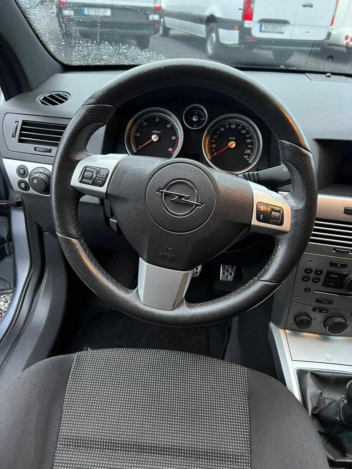 opel-astra-gtc-2010-diesel-1248cc