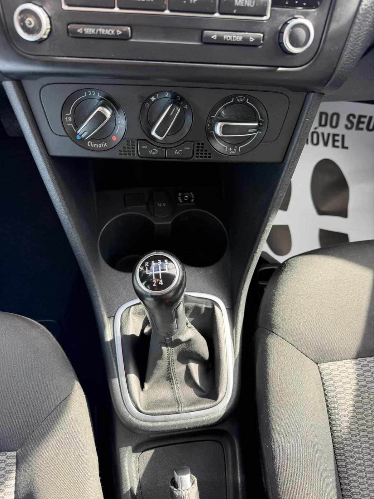 volkswagen-polo-2010-diesel-1199cc