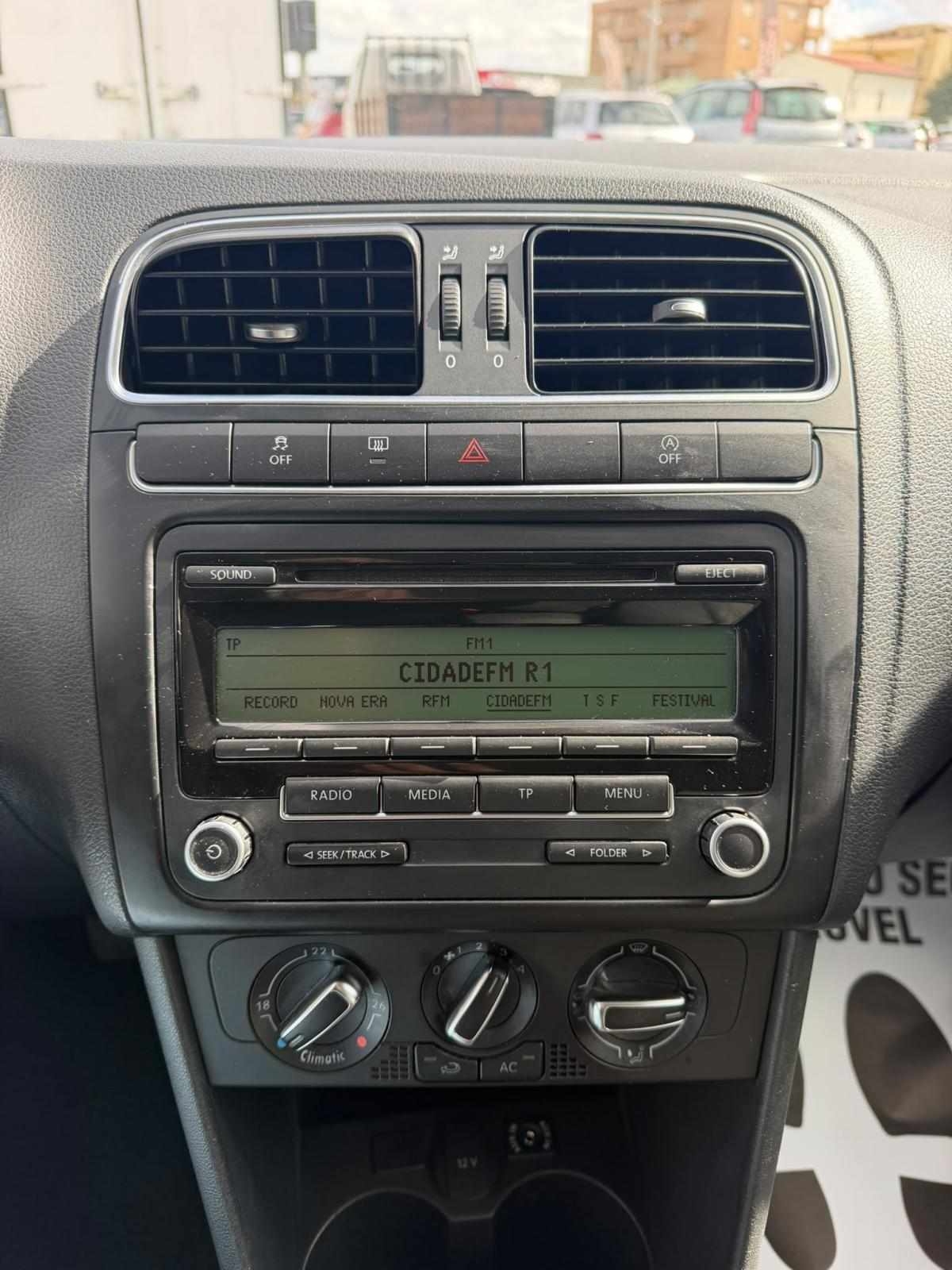 volkswagen-polo-2010-diesel-1199cc