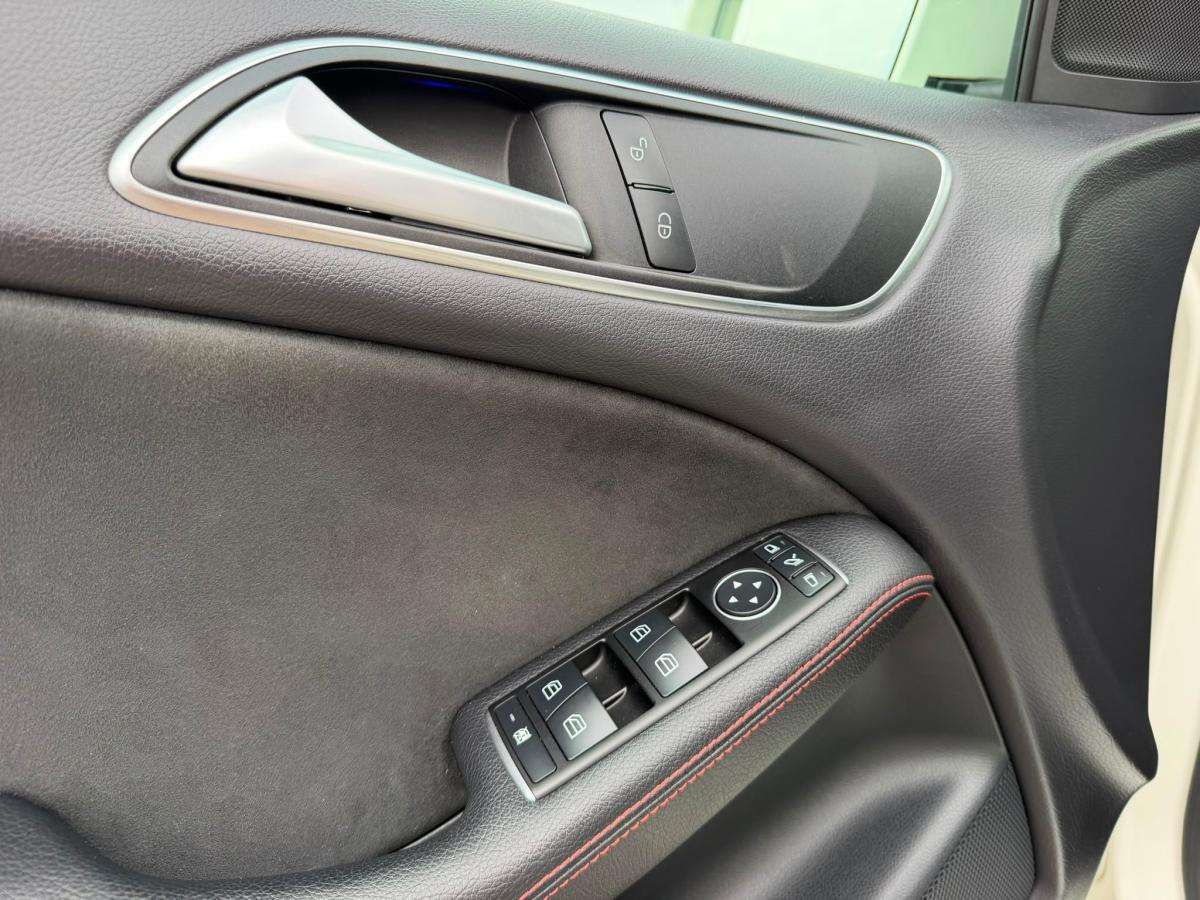 mercedes-benz-classe-b-2015-diesel-2143cc