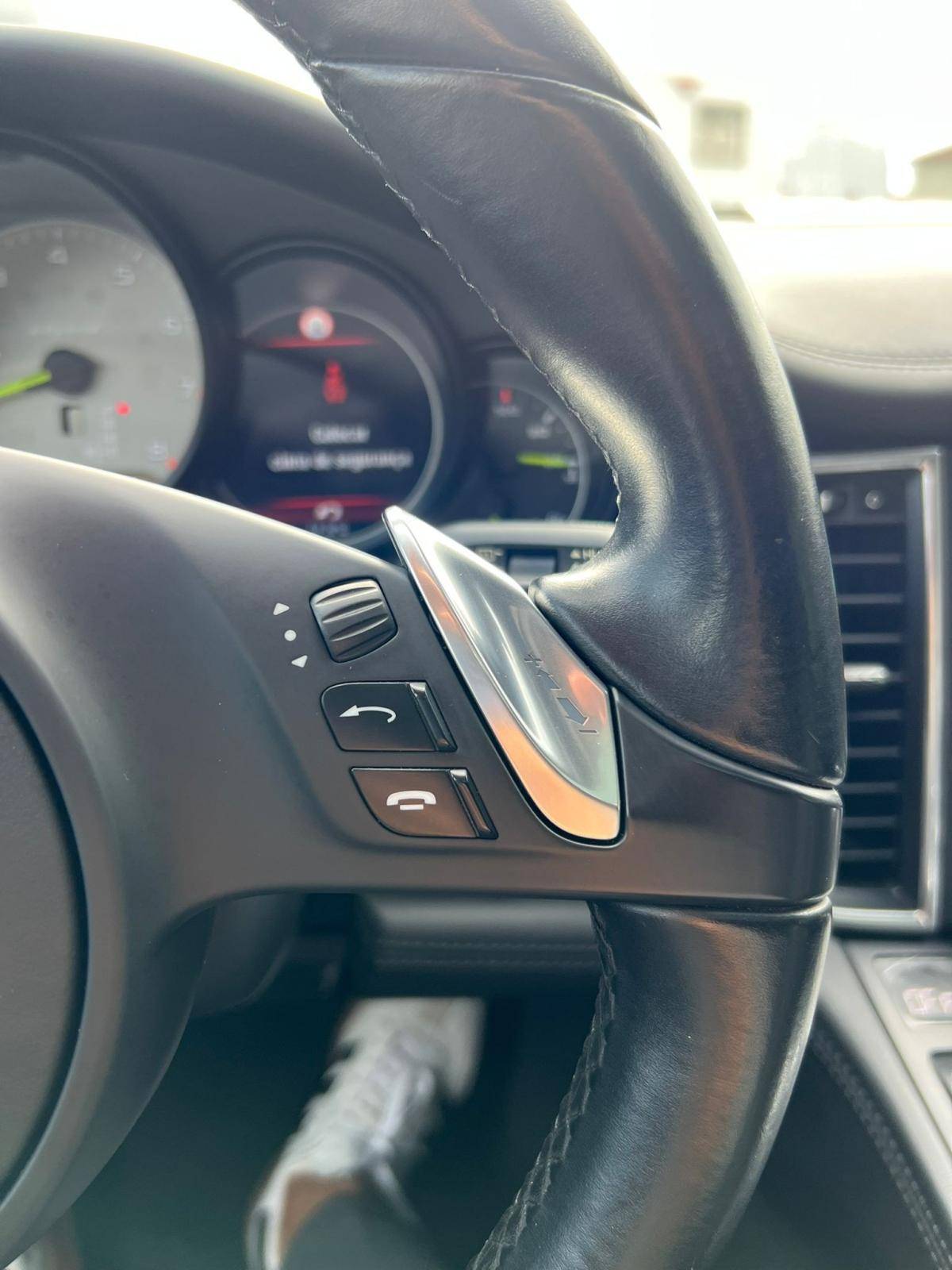 porsche-panamera-2014-hibrido-a-gasolina-2995cc