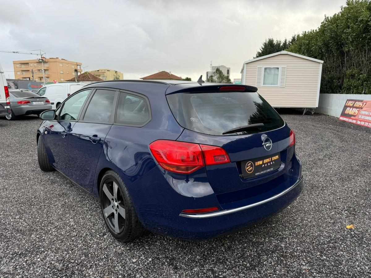 opel-astra-sport-tourer-2013-diesel-1248cc