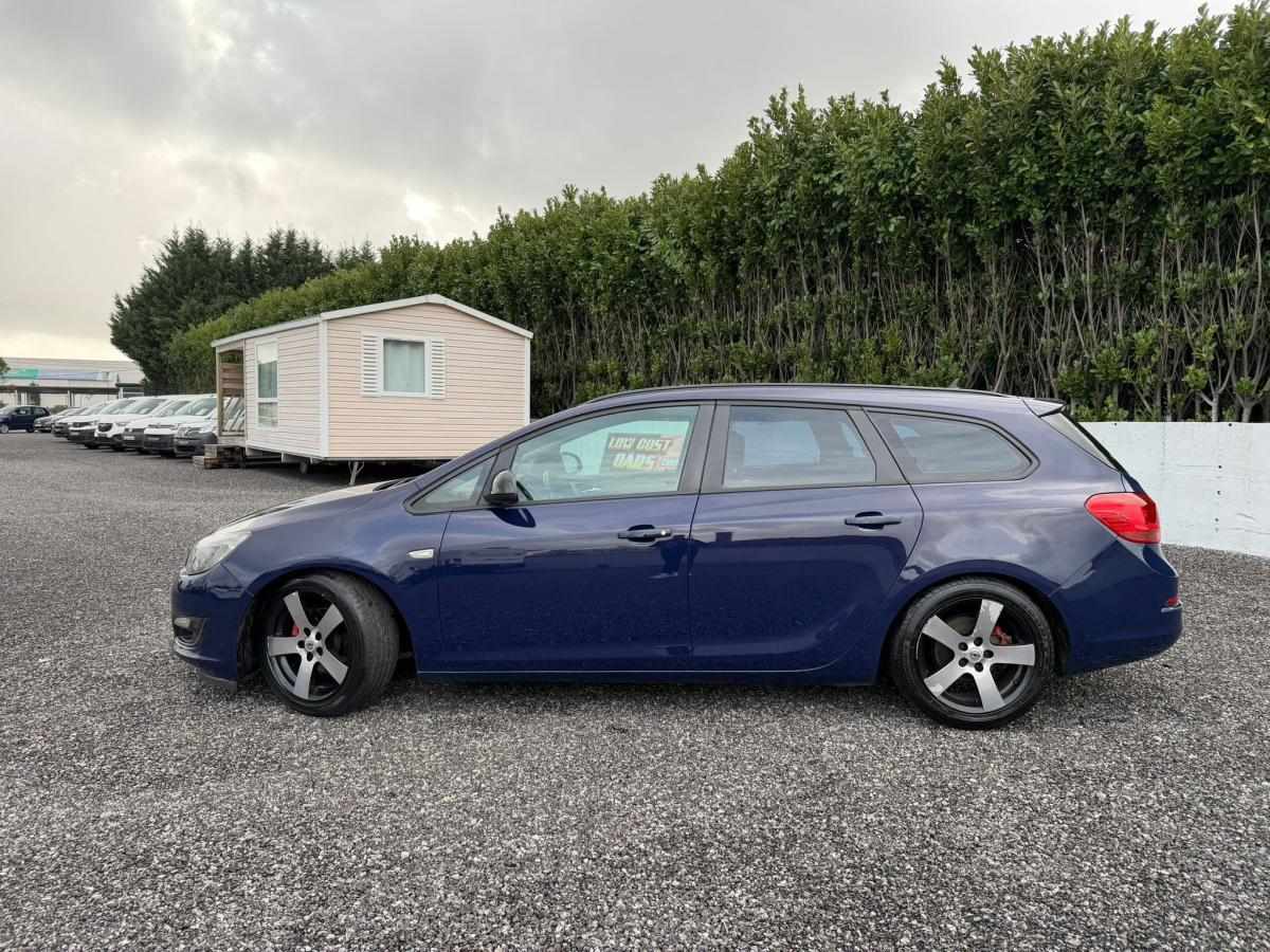 opel-astra-sport-tourer-2013-diesel-1248cc