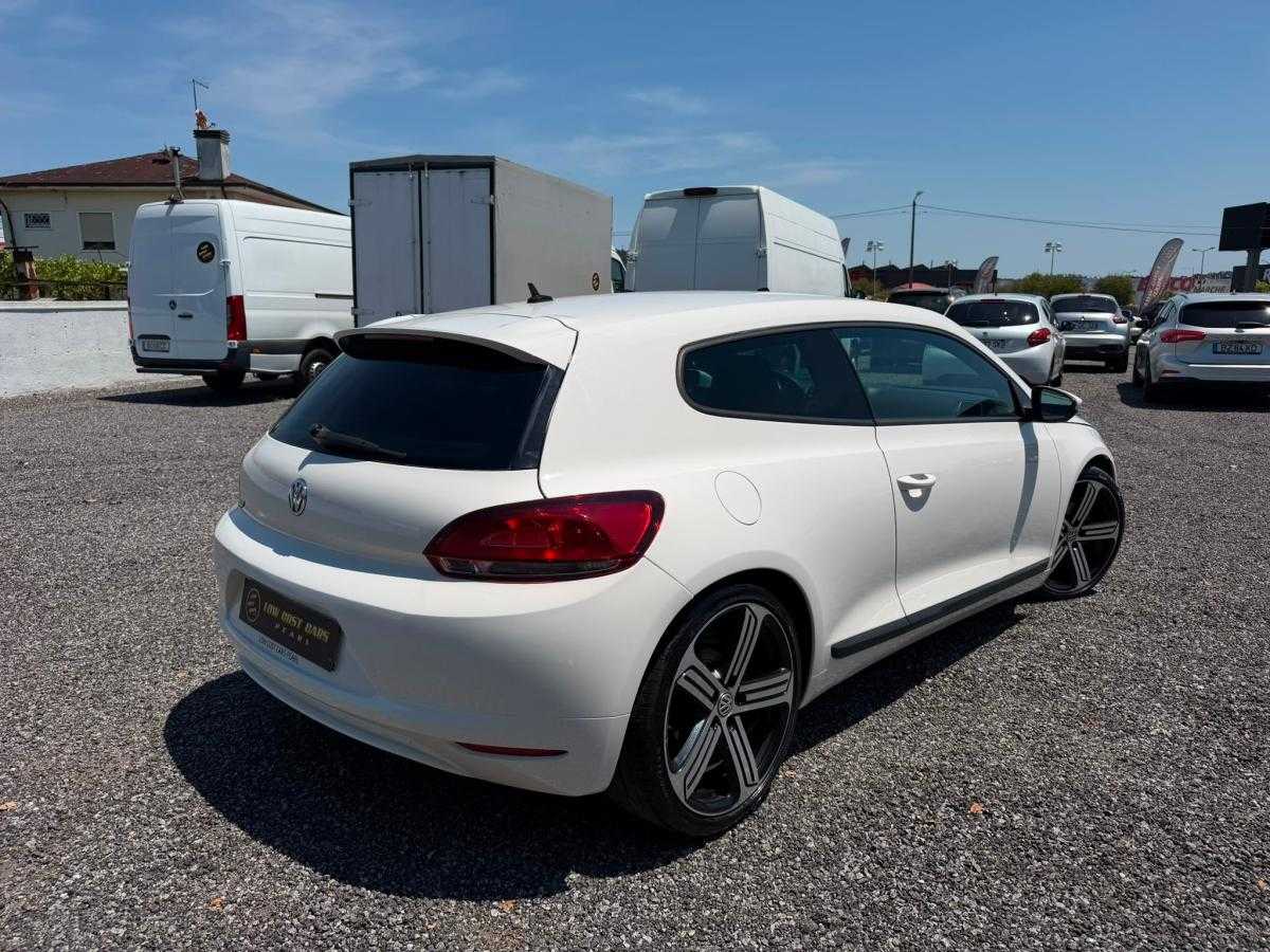 volkswagen-scirocco-2009-diesel-1968cc