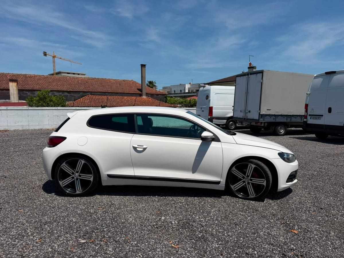 volkswagen-scirocco-2009-diesel-1968cc