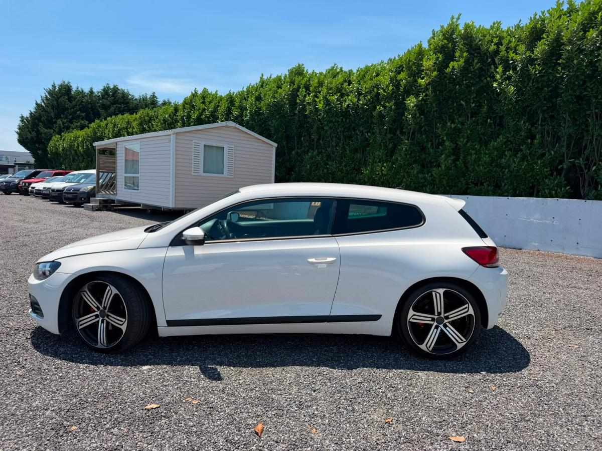 volkswagen-scirocco-2009-diesel-1968cc