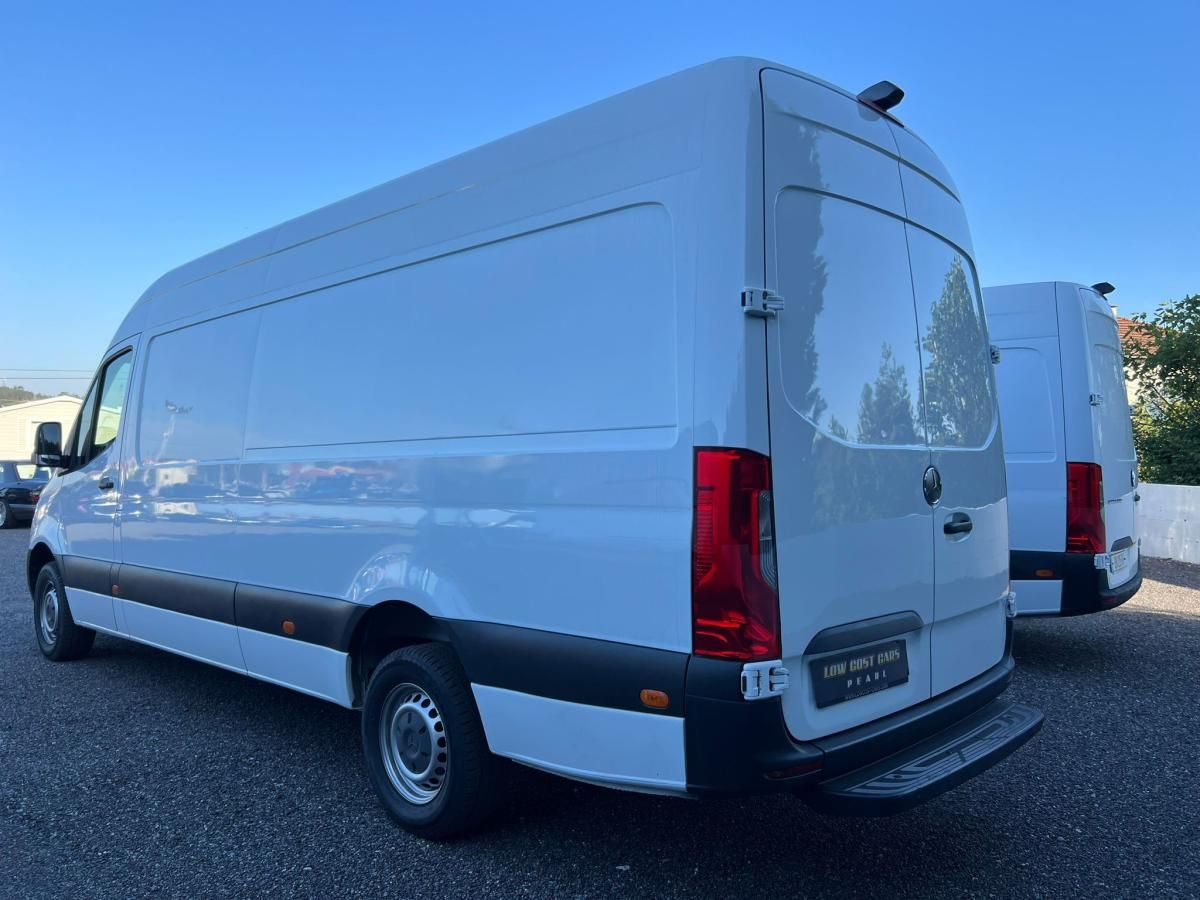 mercedes-benz-sprinter-2021-diesel-1950cc