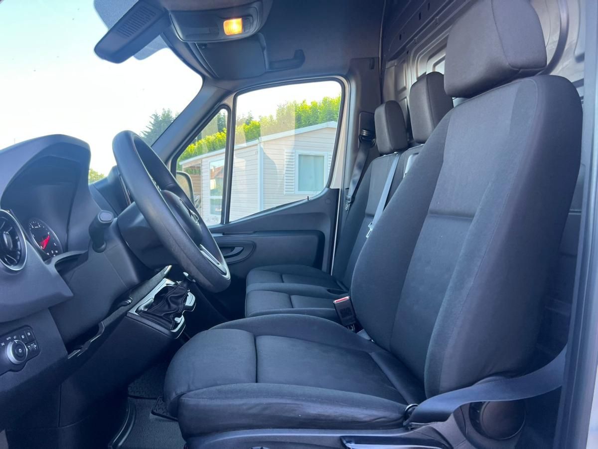 mercedes-benz-sprinter-2021-diesel-1950cc
