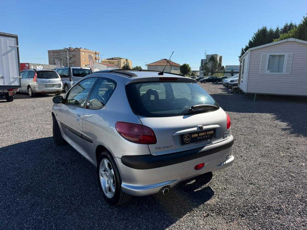 peugeot-206-2001-gasolina-1587cc