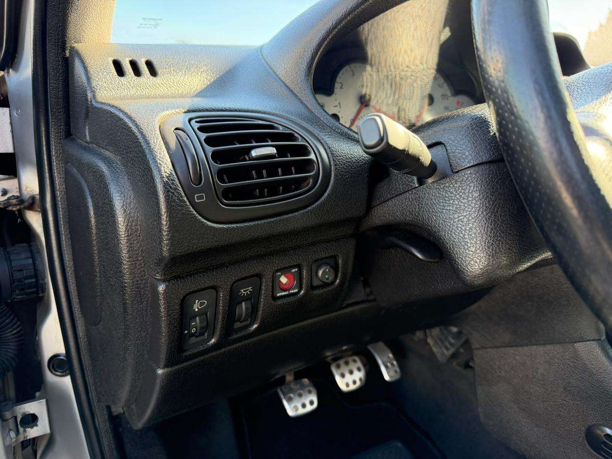 peugeot-206-2001-gasolina-1587cc