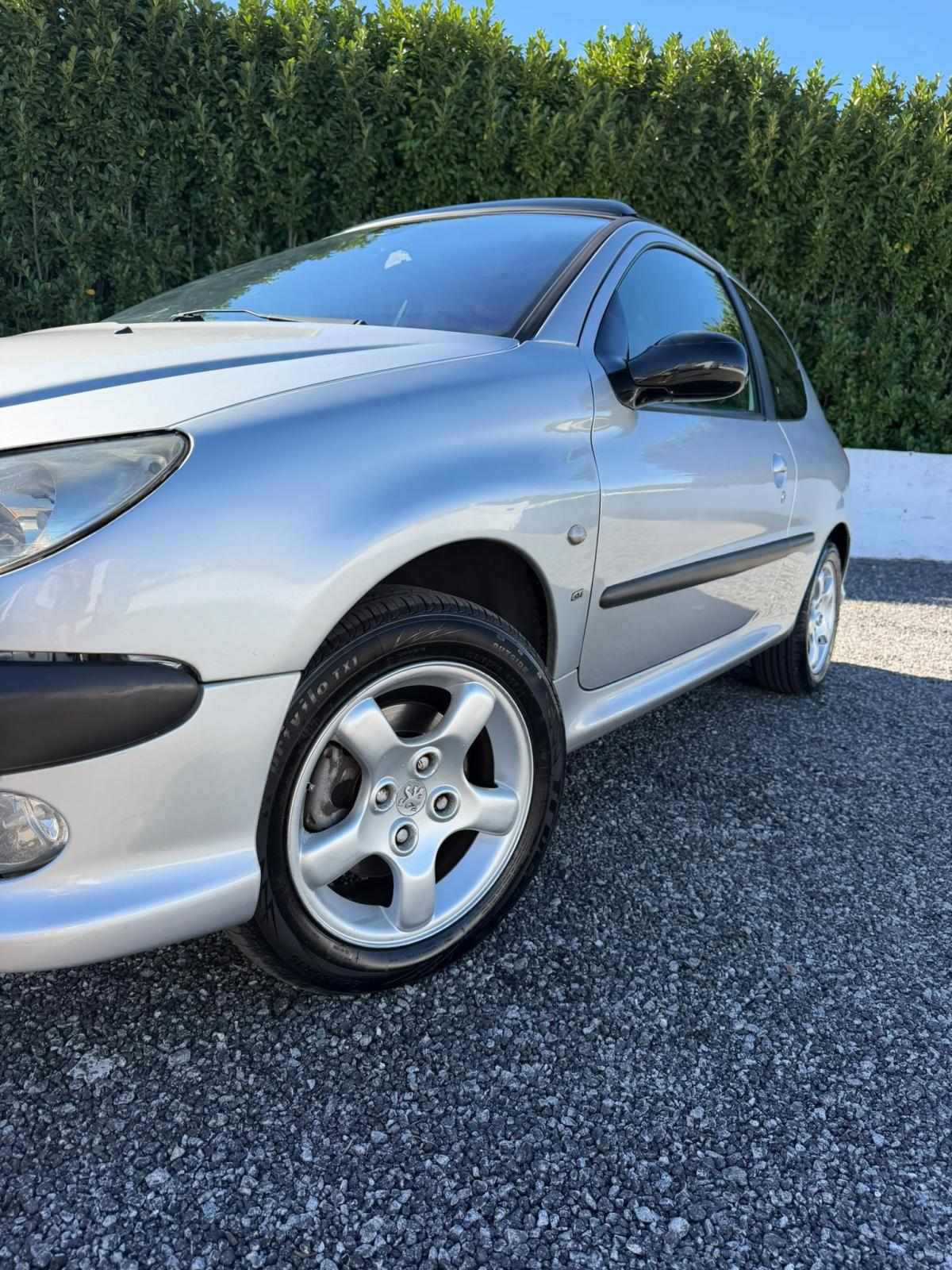 peugeot-206-2001-gasolina-1587cc