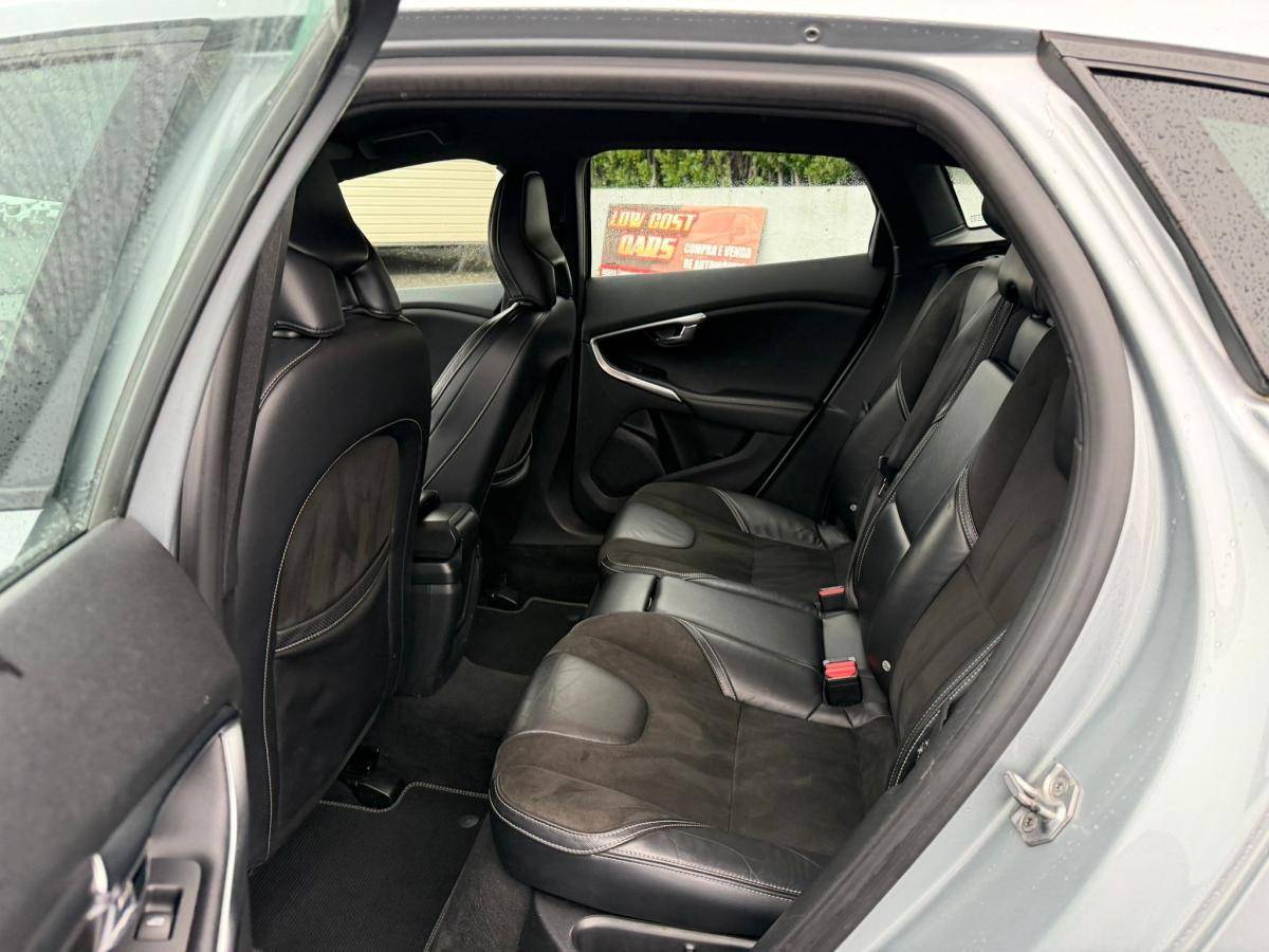 volvo-v40-2017-diesel-1969cc