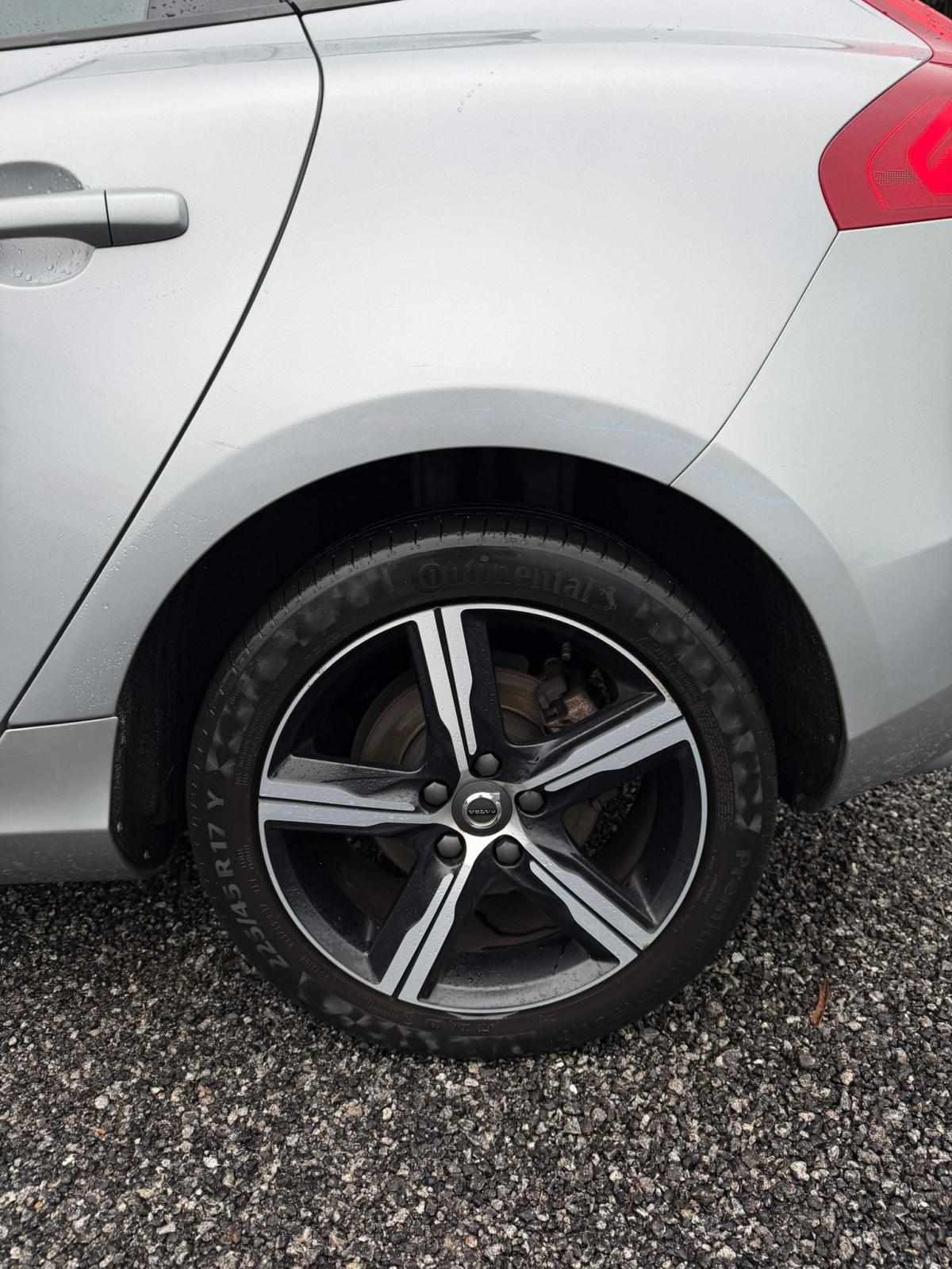 volvo-v40-2017-diesel-1969cc