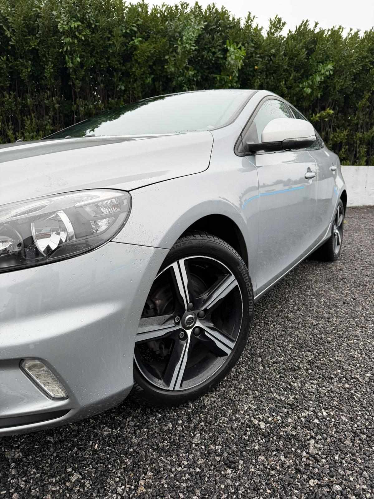 volvo-v40-2017-diesel-1969cc