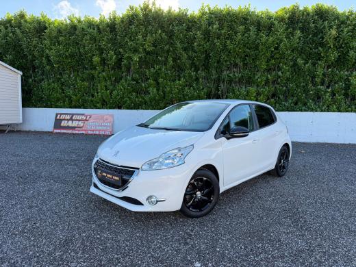 peugeot-208-2014-gasolina-1199cc