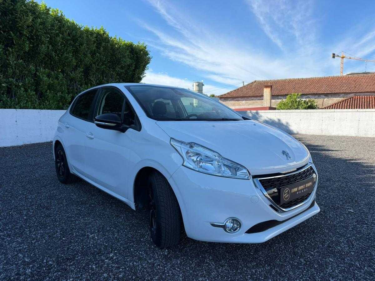 peugeot-208-2014-gasolina-1199cc