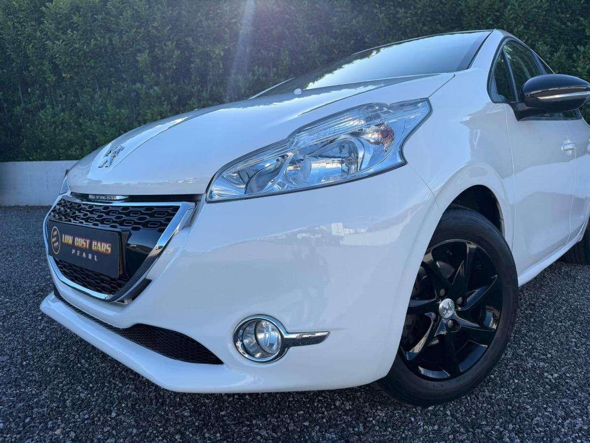 peugeot-208-2014-gasolina-1199cc