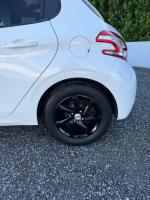 peugeot-208-2014-gasolina-1199cc