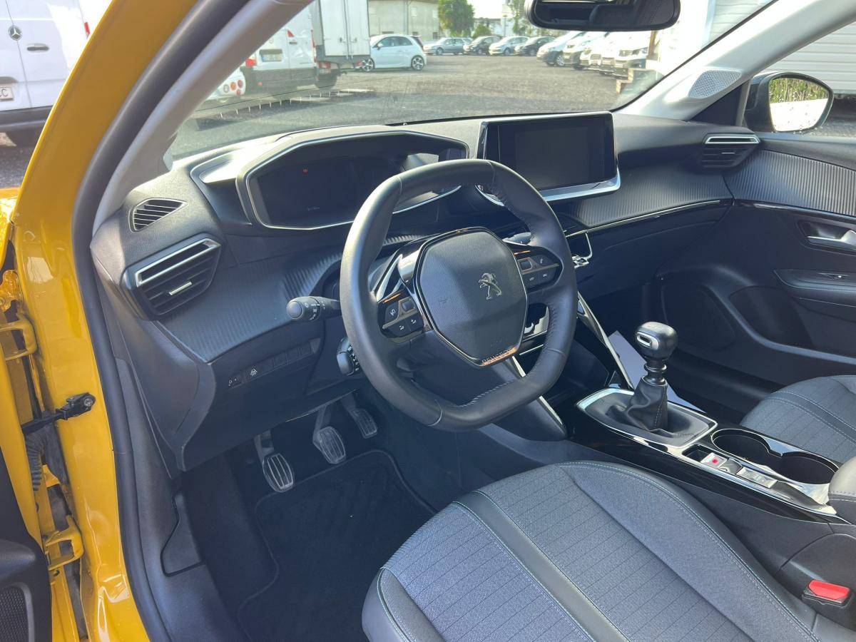 peugeot-208-2023-gasolina-1199cc