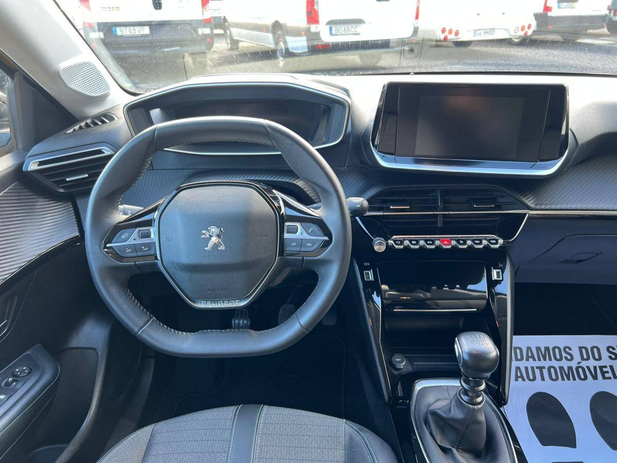 peugeot-208-2023-gasolina-1199cc