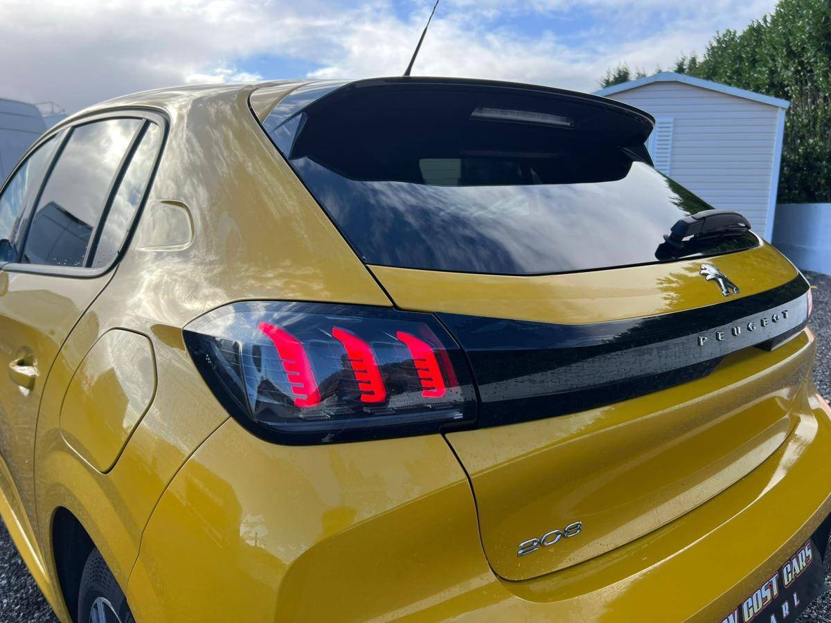 peugeot-208-2023-gasolina-1199cc