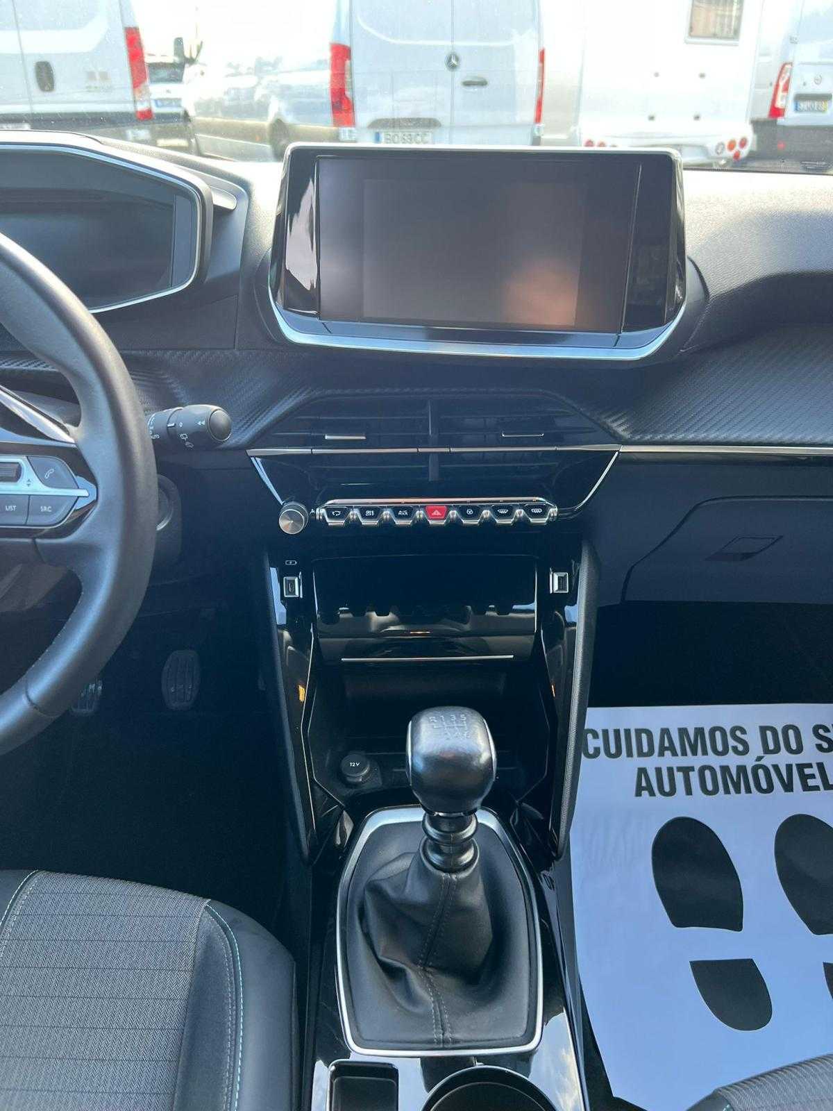 peugeot-208-2023-gasolina-1199cc