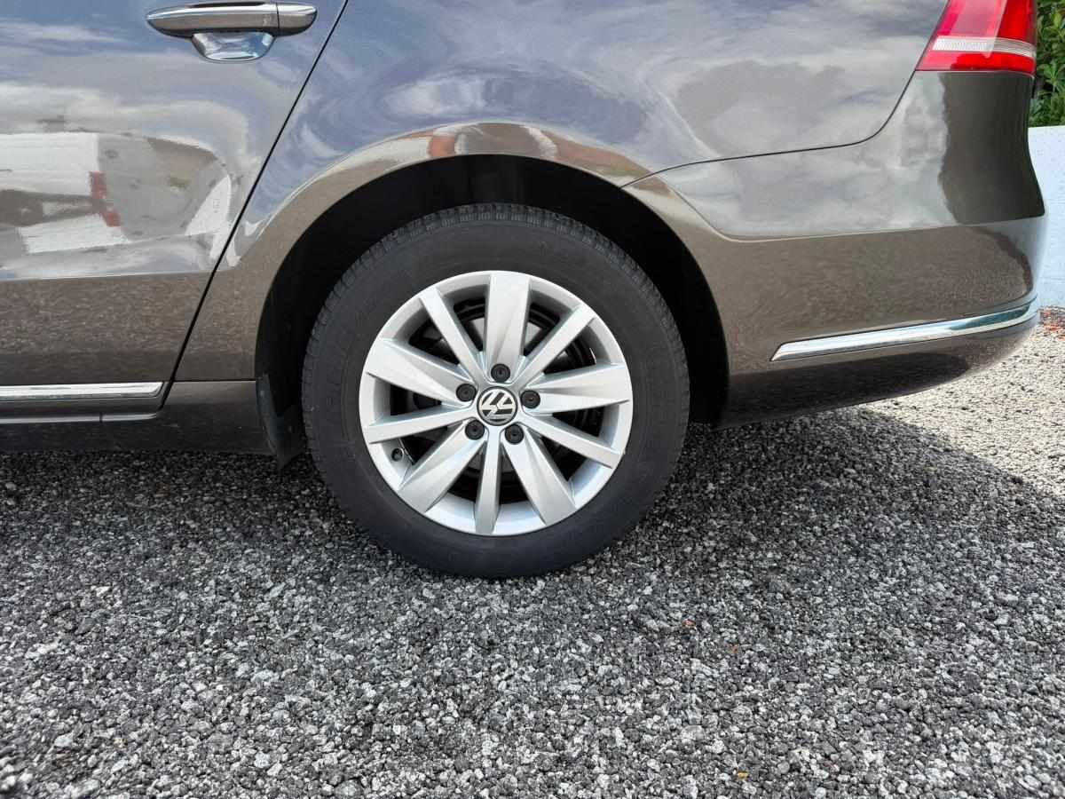 volkswagen-passat-variant-2013-diesel-1598cc