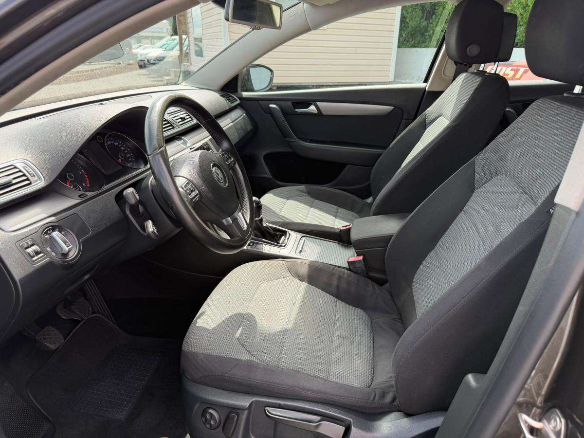 volkswagen-passat-variant-2013-diesel-1598cc