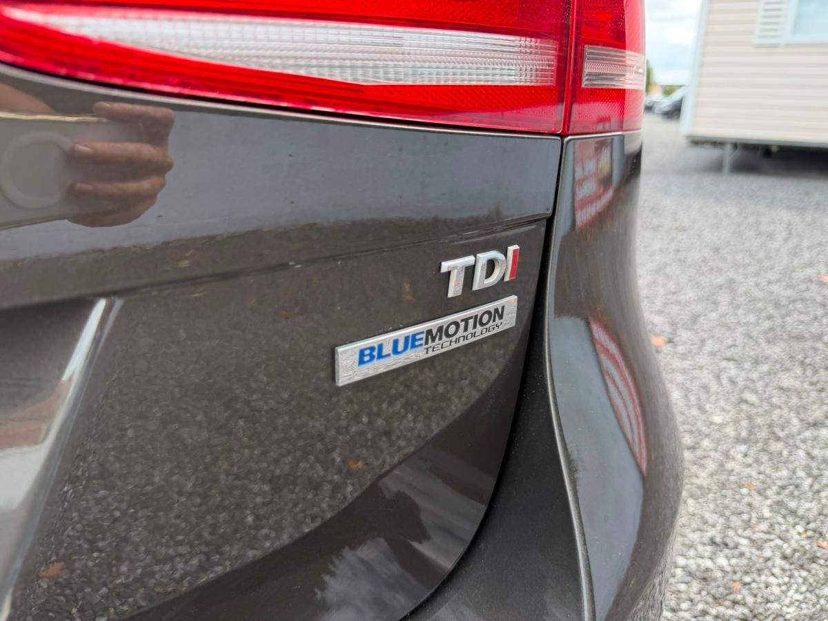 volkswagen-passat-variant-2013-diesel-1598cc
